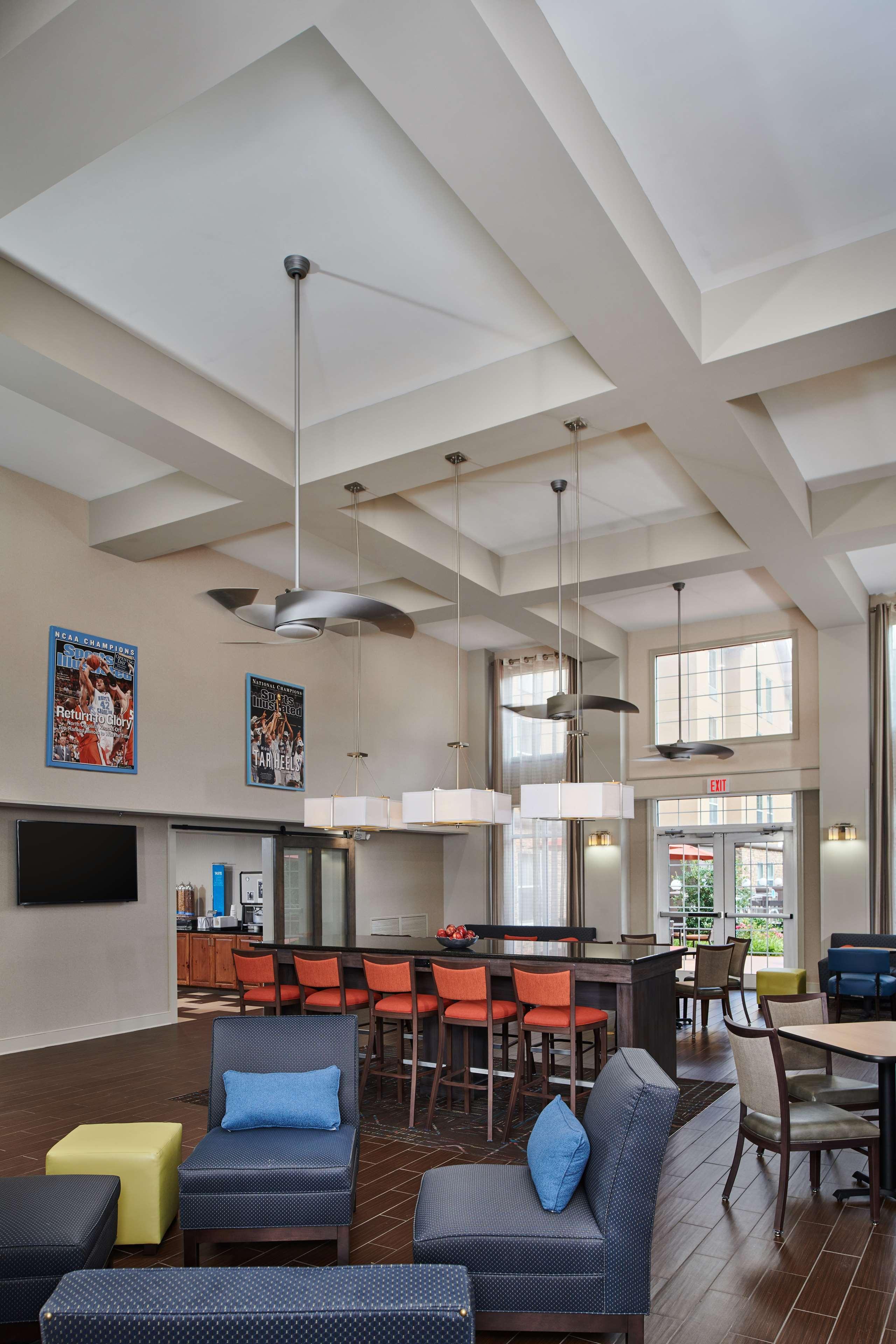 Hampton Inn & Suites Chapel Hill/Durham Esterno foto