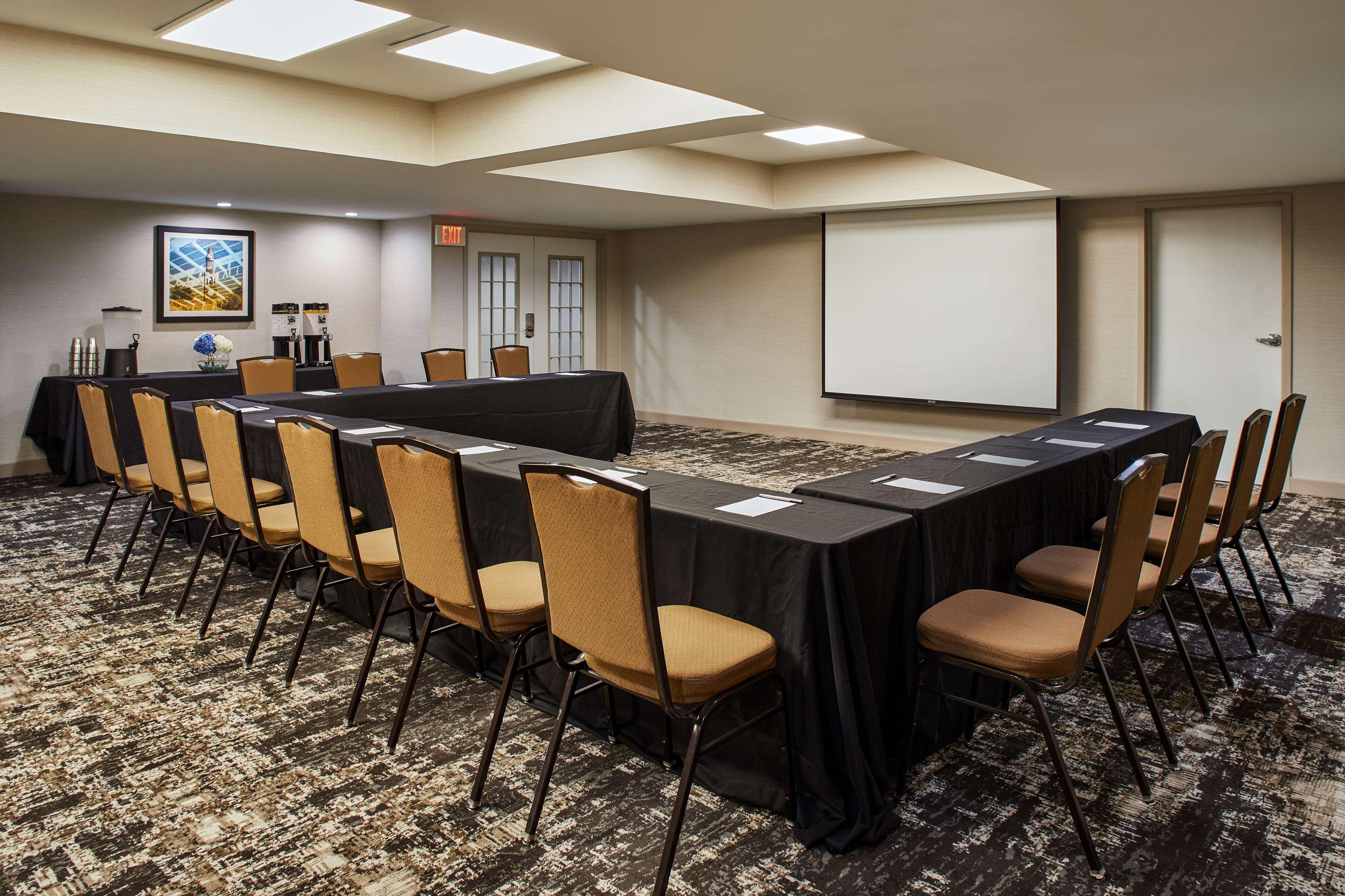 Hampton Inn & Suites Chapel Hill/Durham Esterno foto
