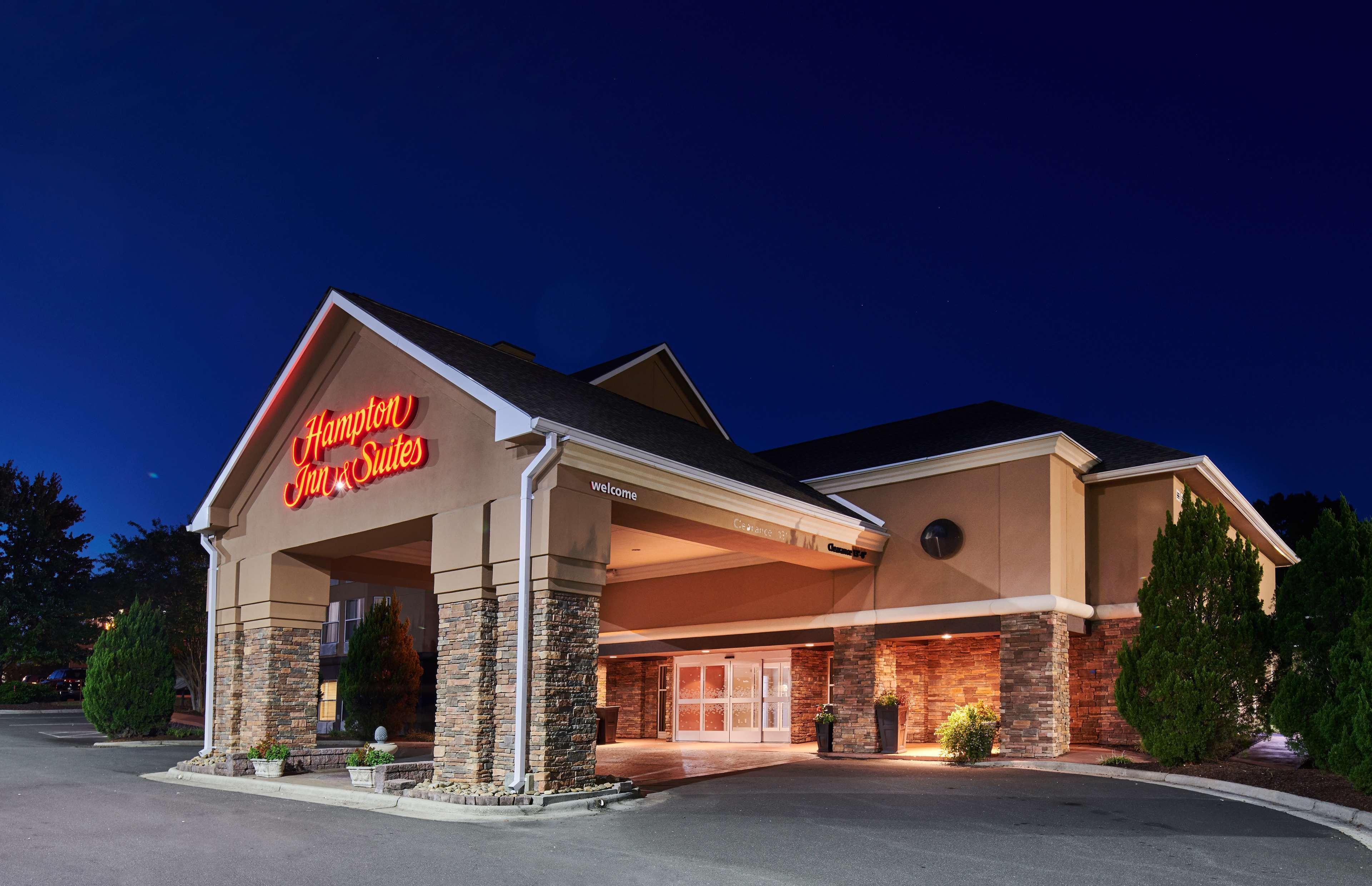 Hampton Inn & Suites Chapel Hill/Durham Esterno foto
