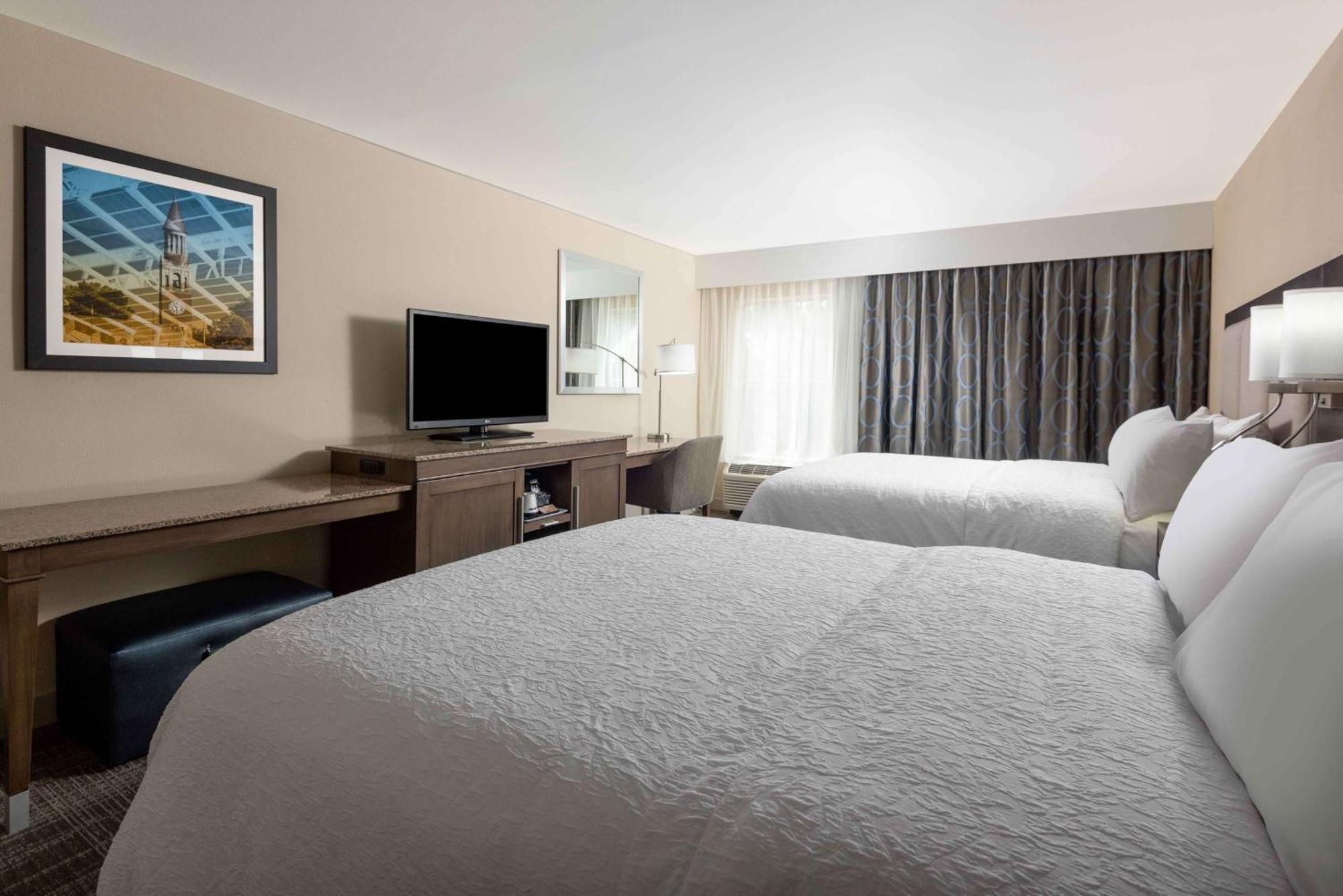 Hampton Inn & Suites Chapel Hill/Durham Esterno foto